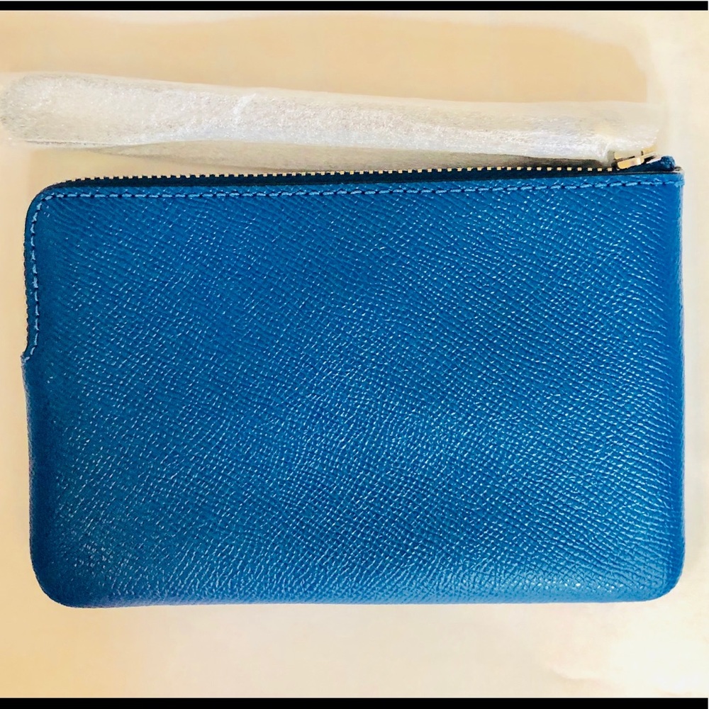 COACH Corner Zip Wrist, Atlantic - Picture 7 of 8